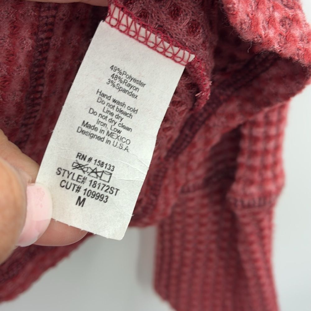 Pink Clover Cowl Neck Sweater in Burgundy size M NWOT - Picture 4 of 6